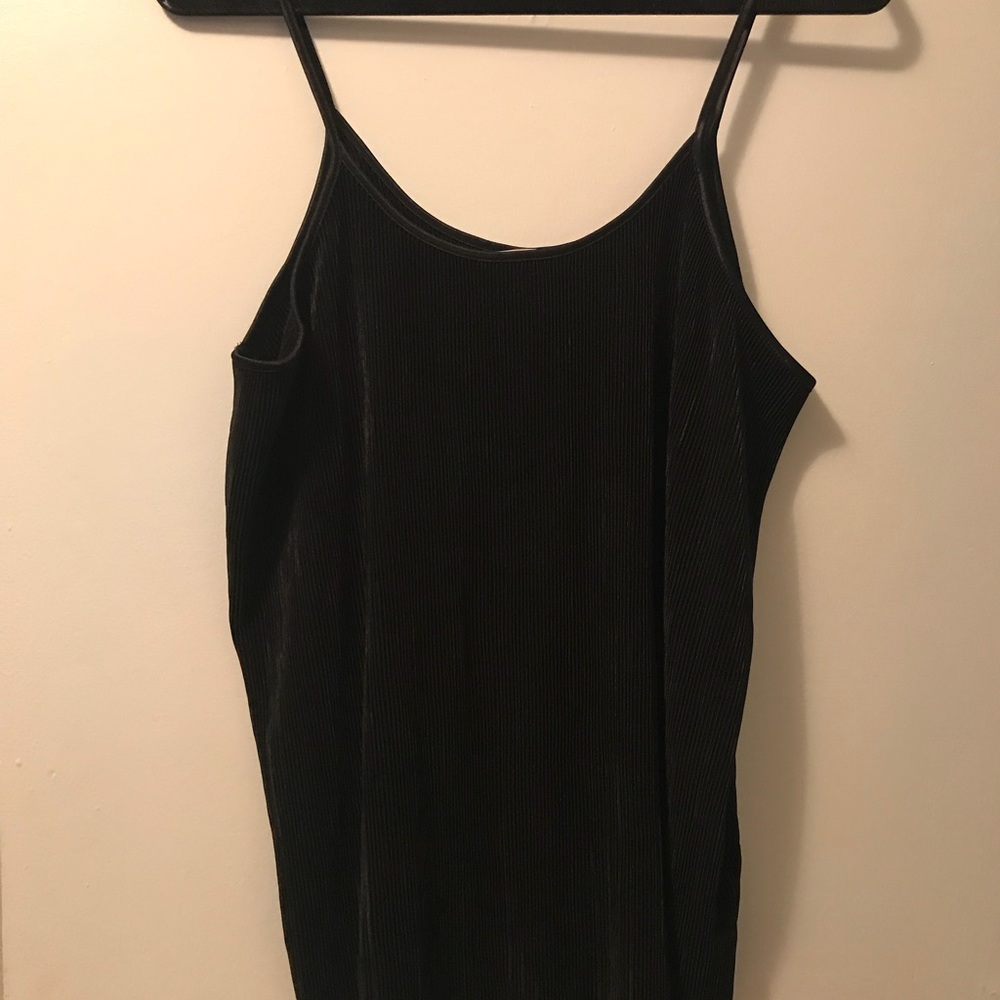 black tank top